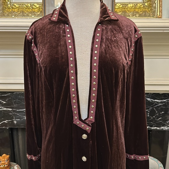 NWT “Ursime” Burgandy velvet maxi jacket w/ silver buttons & nail head trim - Picture 2 of 7
